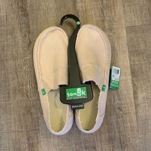 Men’s Sanuk shoes